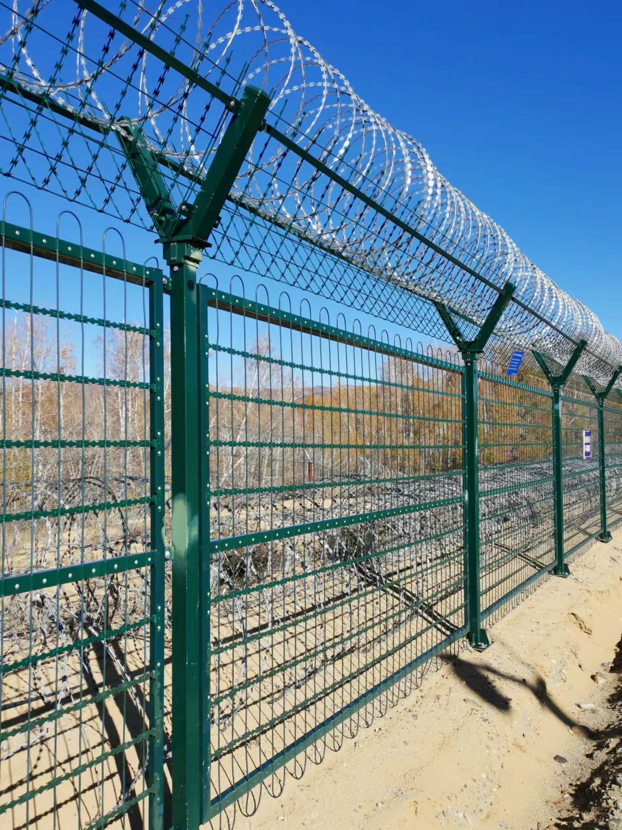 ����Χ�����������������������ڵأ� 